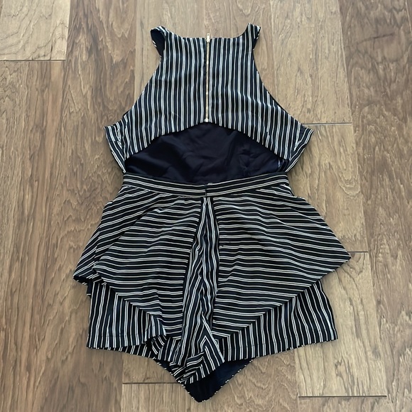 Balance open back shorts romper. Size S. - Picture 2 of 2